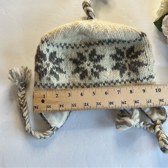 Everest Designs of Nepal Wool w Ear Flaps Hat - Picture 9 of 10
